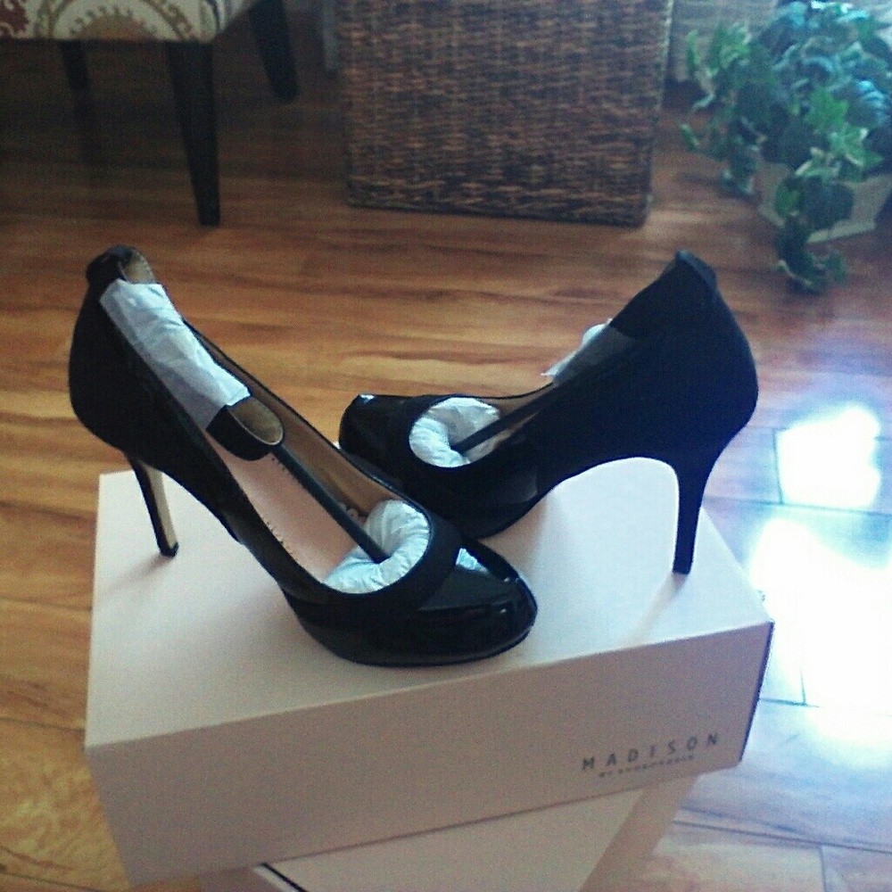 Dress shoes